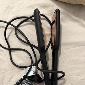 Foxybae Straightener